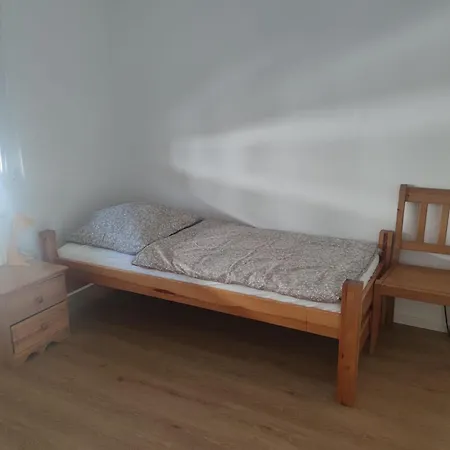 Monteurzimmer Naehe S-bahn Проживание в семье *