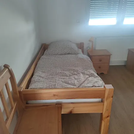 Monteurzimmer Naehe S-bahn Проживание в семье