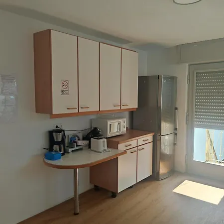 Monteurzimmer Naehe S-bahn Проживание в семье *