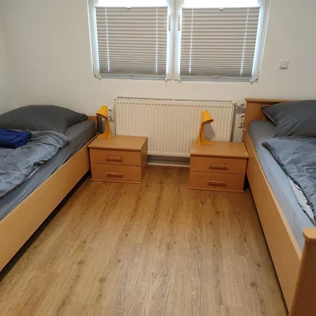 Monteurzimmer Naehe S-bahn Проживание в семье