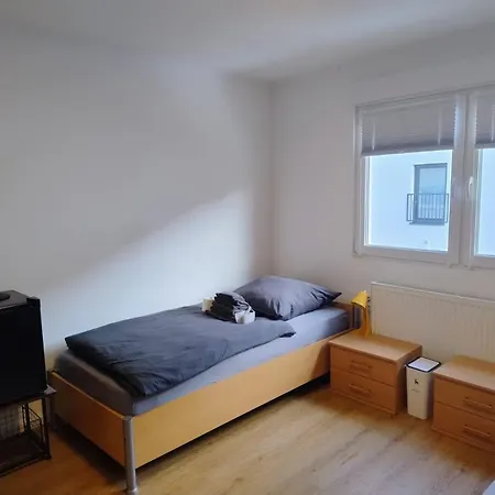 Ubytování v soukromí Monteurzimmer Nahe S-Bahn - Einzel- Oder Doppelbelegung *