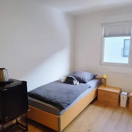 Ubytování v soukromí Monteurzimmer Nahe S-Bahn - Einzel- Oder Doppelbelegung Mühlheim