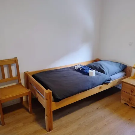 Monteurzimmer Nahe S-Bahn - Einzel- Oder Doppelbelegung * Mühlheim