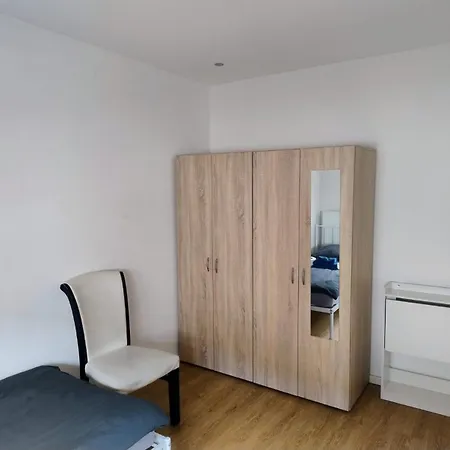 Monteurzimmer Nahe S-Bahn - Einzel- Oder Doppelbelegung Ubytování v soukromí