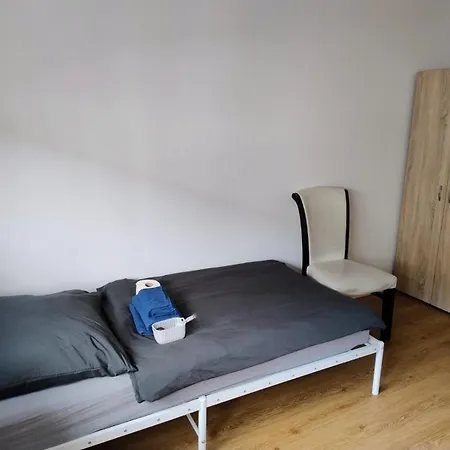 Ubytování v soukromí Monteurzimmer Nahe S-Bahn - Einzel- Oder Doppelbelegung Mühlheim