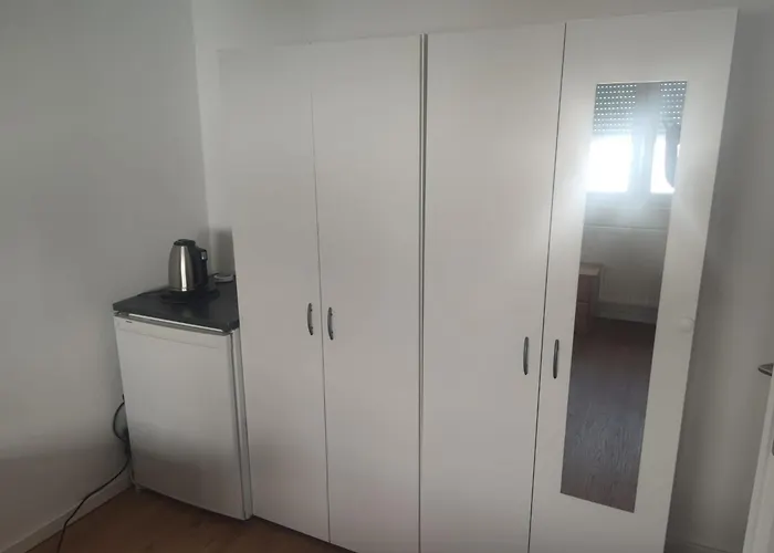 Ubytování v soukromí Monteurzimmer Nahe S-Bahn - Einzel- Oder Doppelbelegung Mühlheim