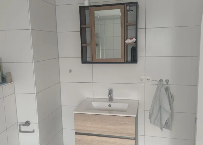 Monteurzimmer Nahe S-Bahn - Einzel- Oder Doppelbelegung * Mühlheim