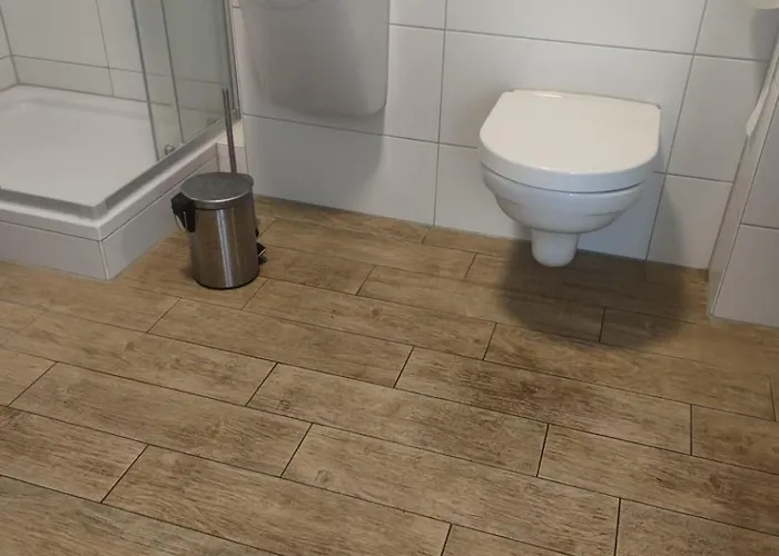 Monteurzimmer Nahe S-Bahn - Einzel- Oder Doppelbelegung * Mühlheim