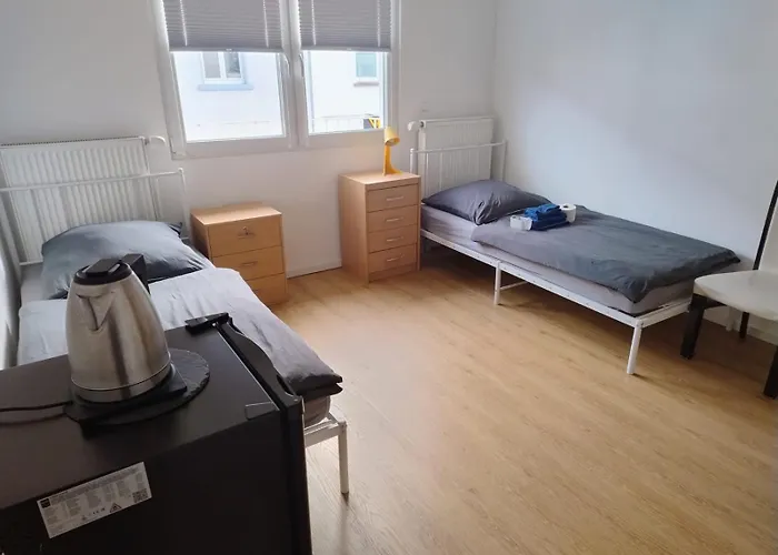 Monteurzimmer Nahe S-Bahn - Einzel- Oder Doppelbelegung * Mühlheim