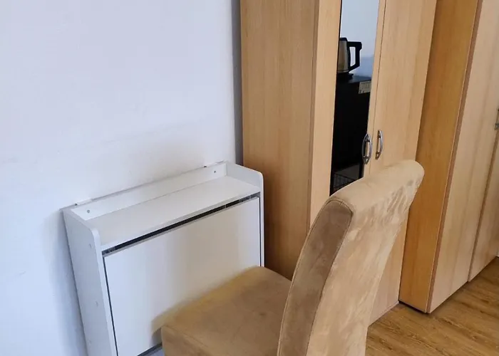 Monteurzimmer Nahe S-Bahn - Einzel- Oder Doppelbelegung Mühlheim